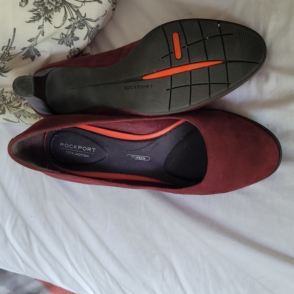 Heels - Picture 3 of 3